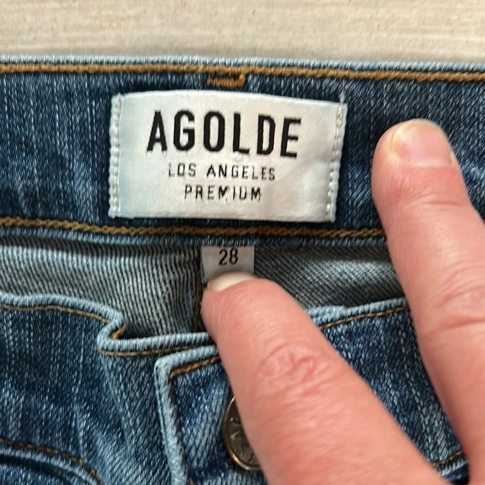 AGOLDE size 28 distressed skinny jeans